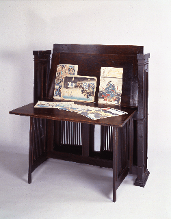 Japanese Print Display Table